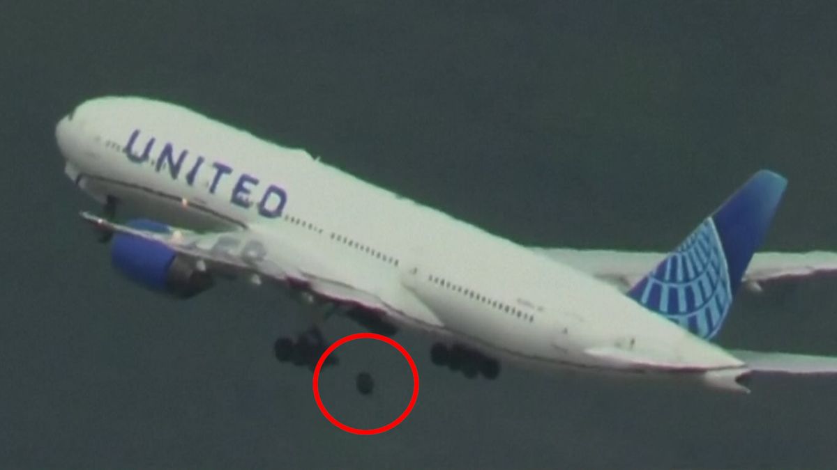 Letadlo United Airlines ztratilo při vzletu kolo. Incident zachytila kamera